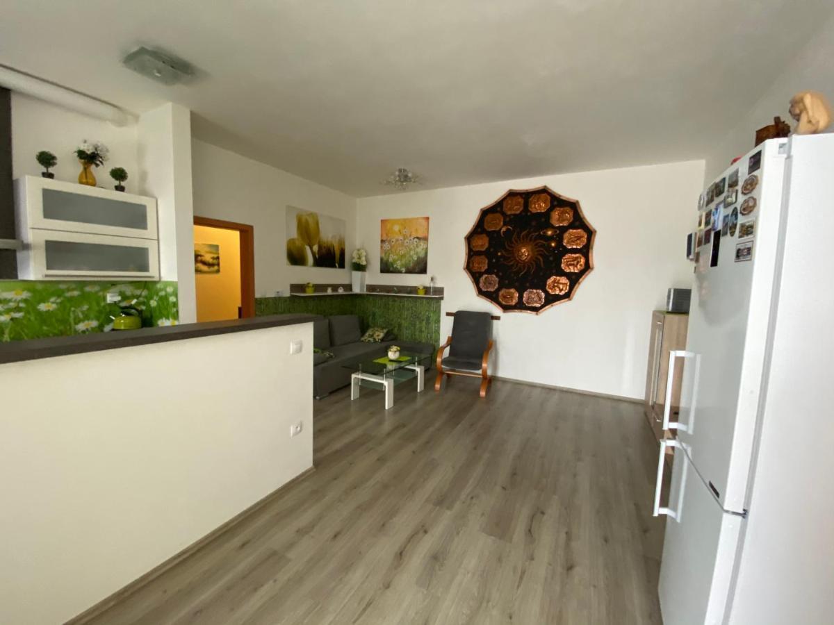 Apartman Na Lukach - Kopretina Trebon Exterior photo